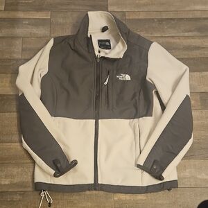 The North Face Women' Two-Tone Performance Jacket
